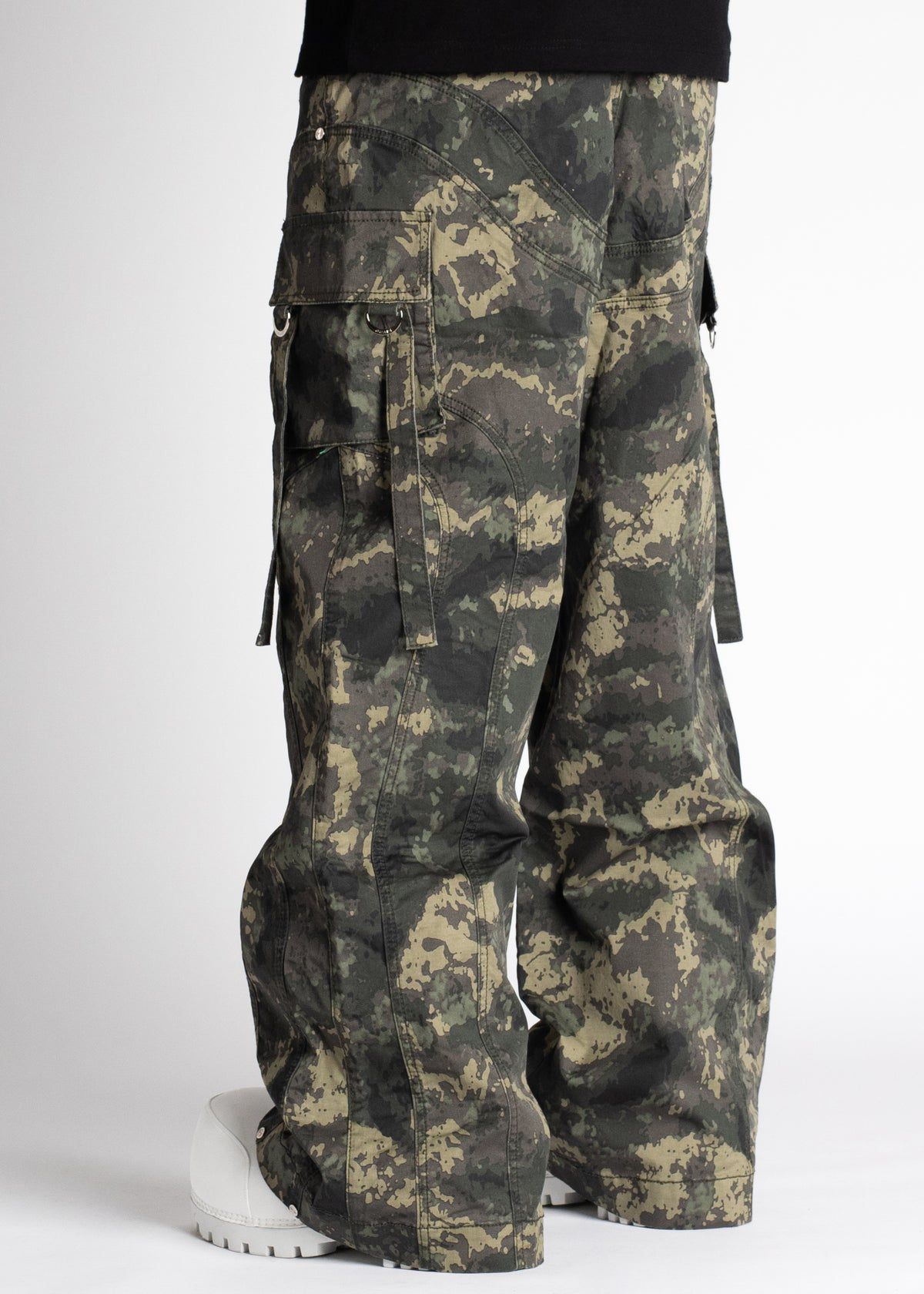 Guapi Extra Baggy Cargo Pants