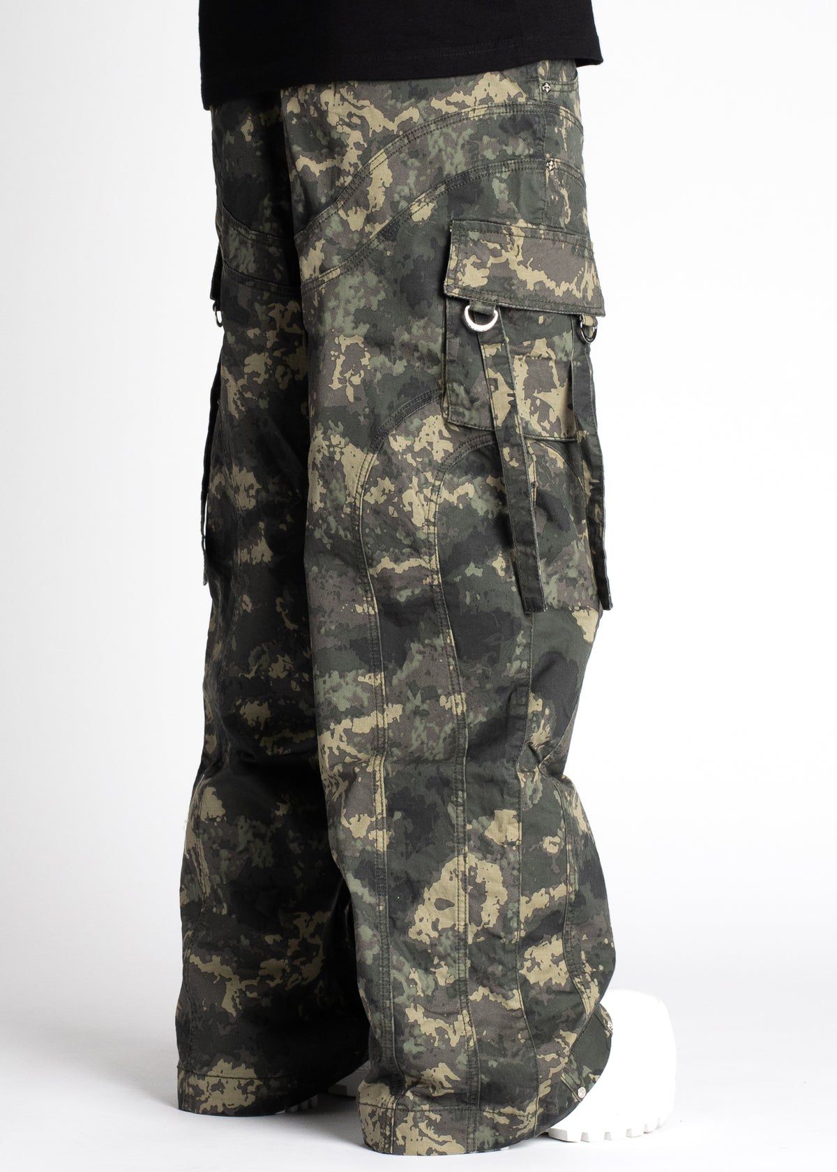 Guapi Extra Baggy Cargo Pants