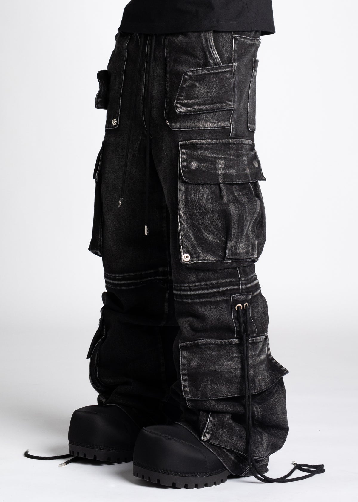 Guapi Baggy Fit Jeans