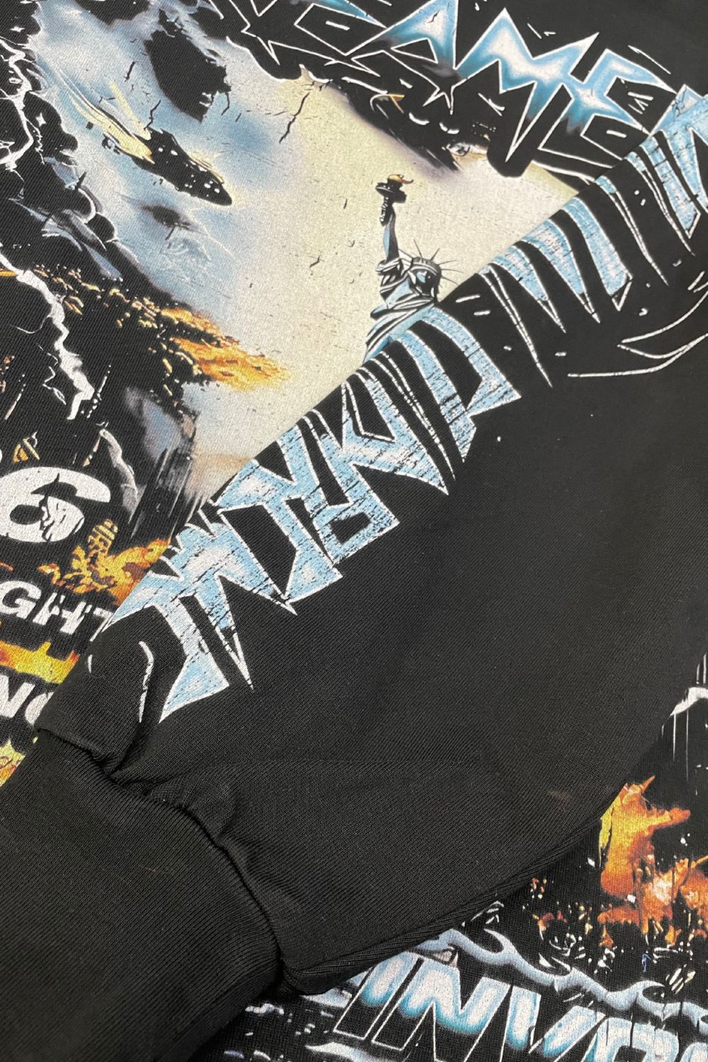 Dreamerz NYC Invasion Cropped Long Sleeve Tee