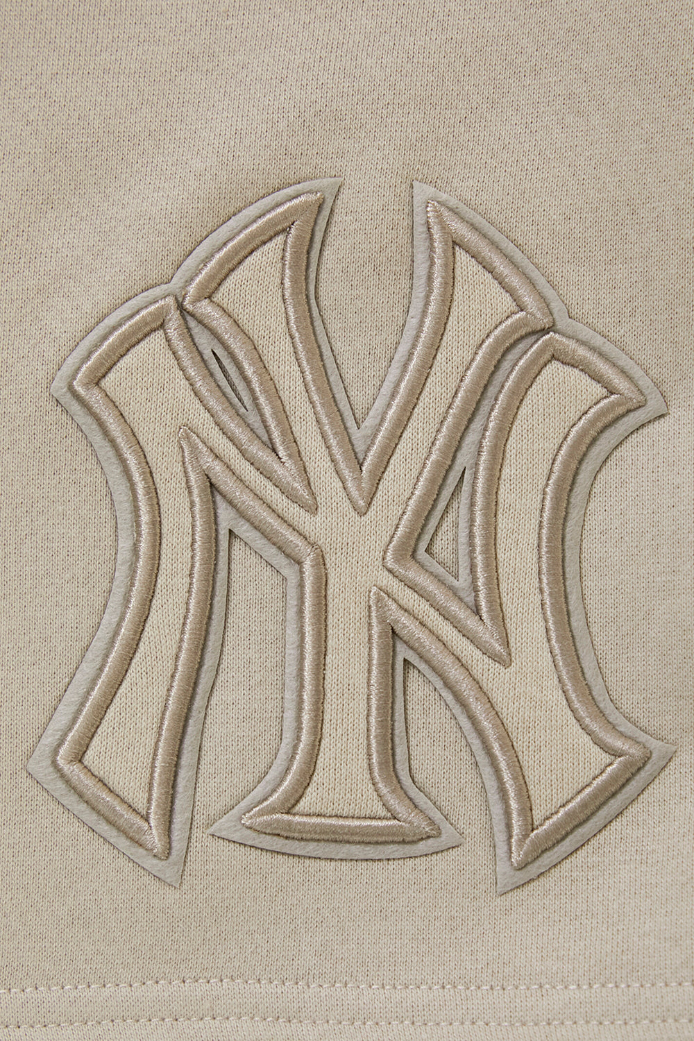 Pro Standard New York Yankees Neutral FLC Shorts