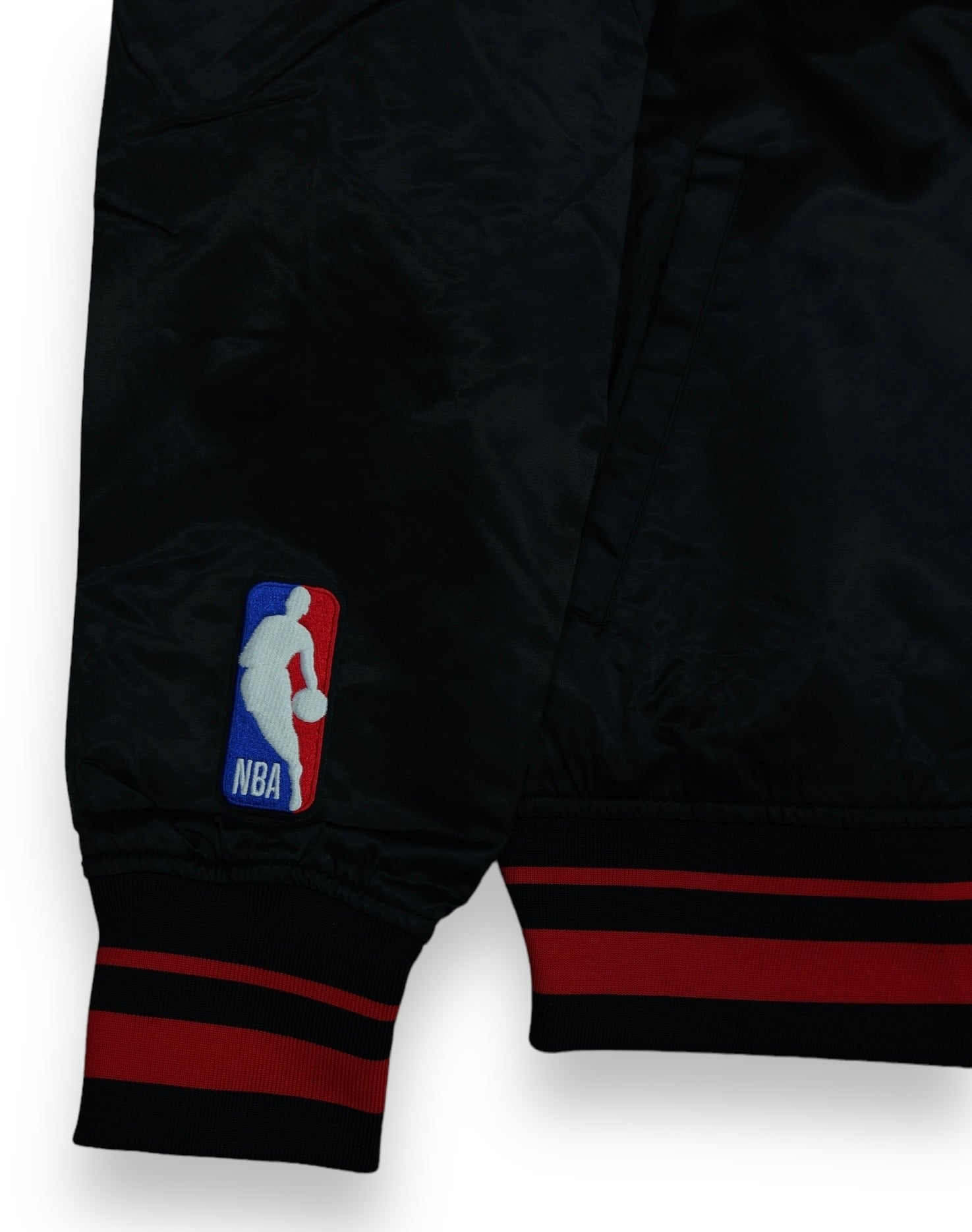 Pro Standard Chicago Bulls Chi-Town Satin Jacket