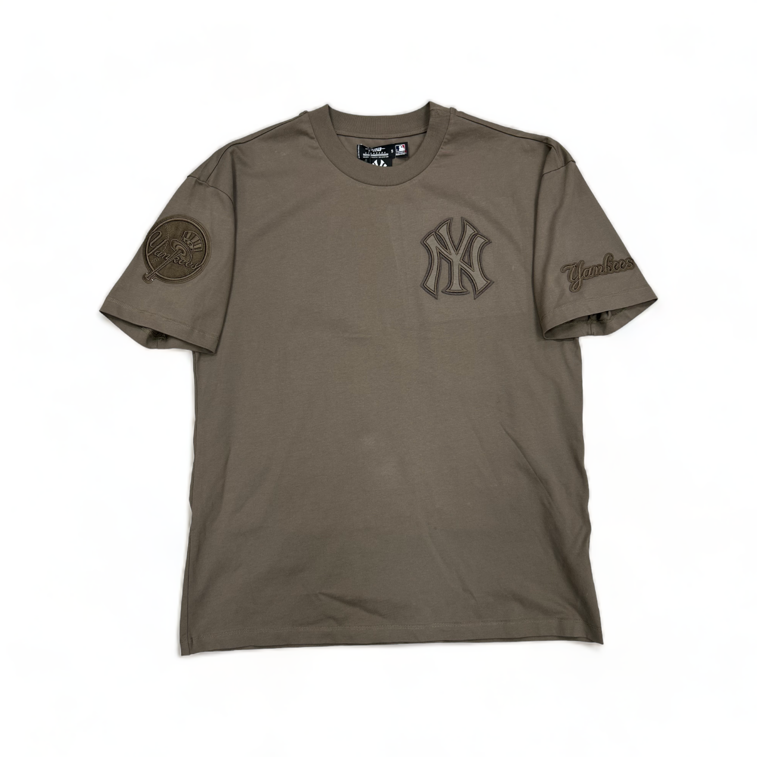 Pro Standard New York Yankees Neutral CJ Drop Shoulder Tee