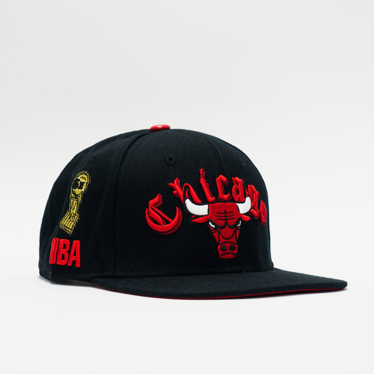Pro Standard Chicago Bulls Old English Snapback Hat