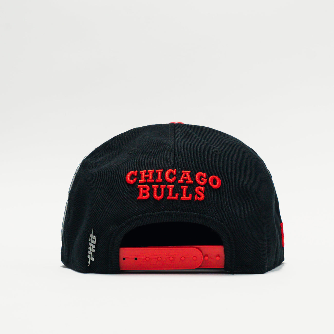 Pro Standard Chicago Bulls Old English Snapback Hat