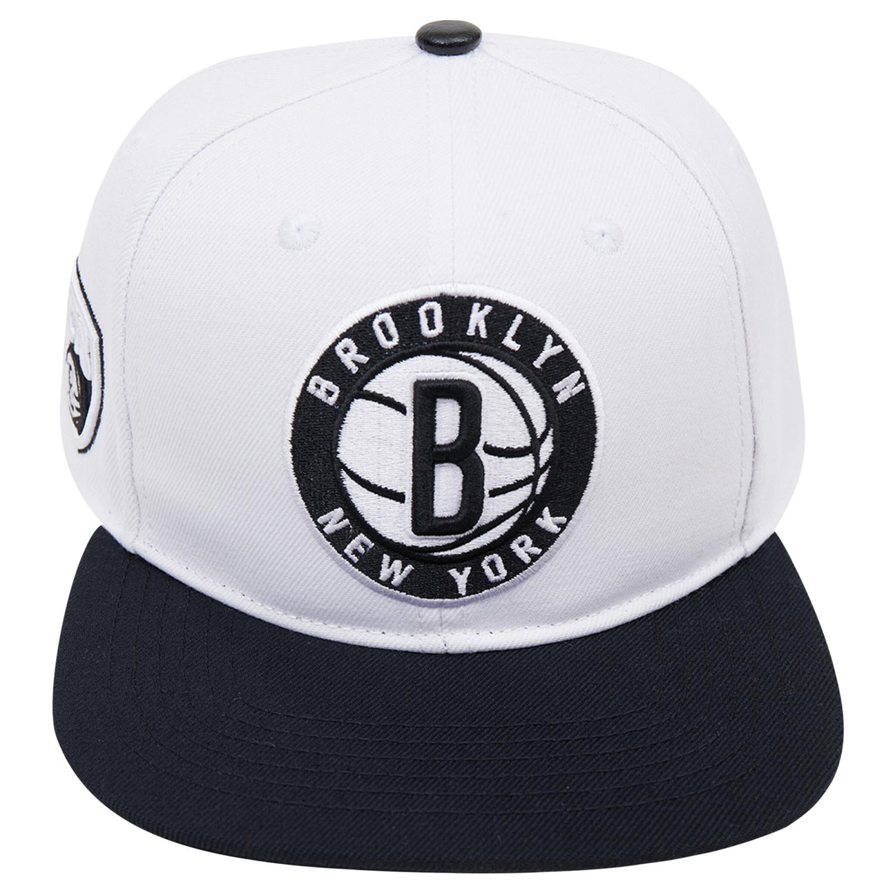 Pro Standard Brooklyn Nets Classic Logo Snapback Hat