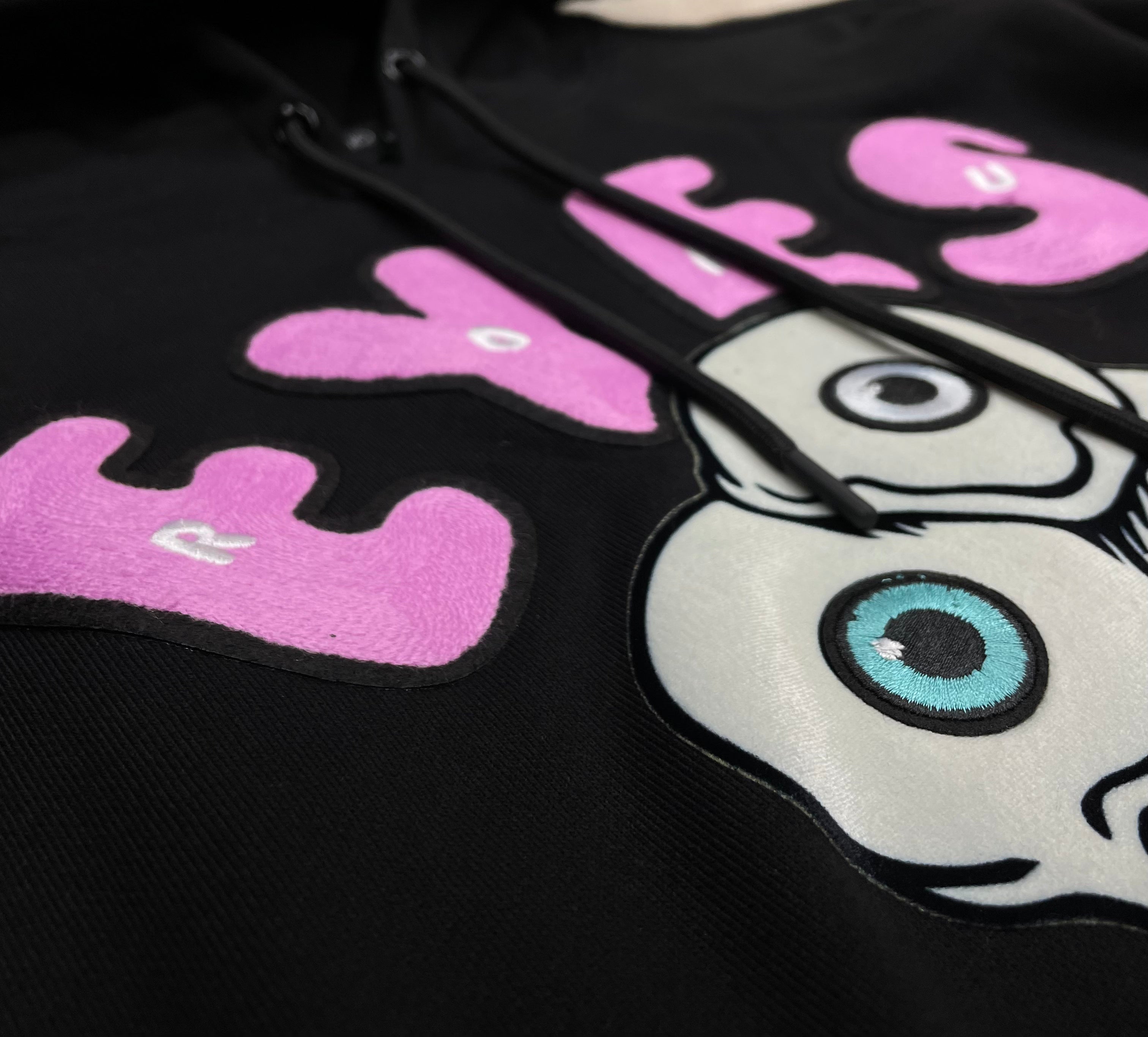Roku Studio Eyes Cream Sweatsuit