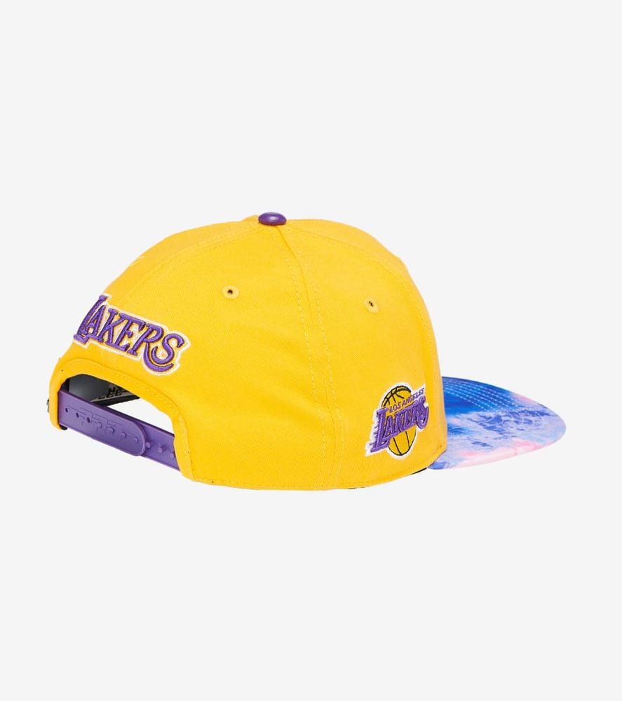 Pro Standard Los Angeles Lakers Dip Dye Snapback Hat