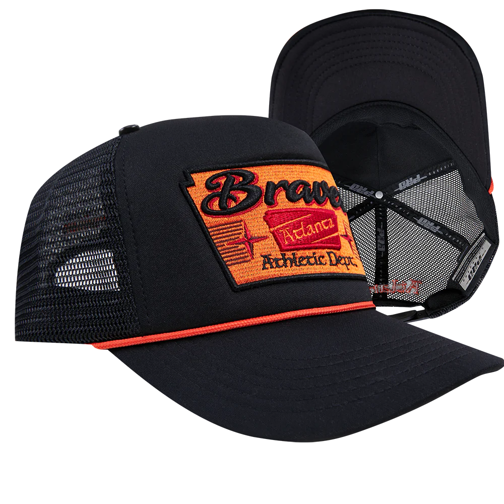 Pro Standard Chicago Blackhawks 2 Tone Trucker Hat - Black