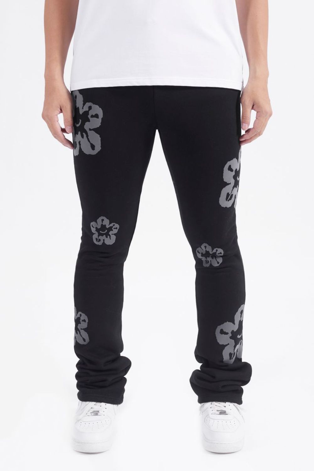 Roku Studio Flower Stacked Sweatpants -Black