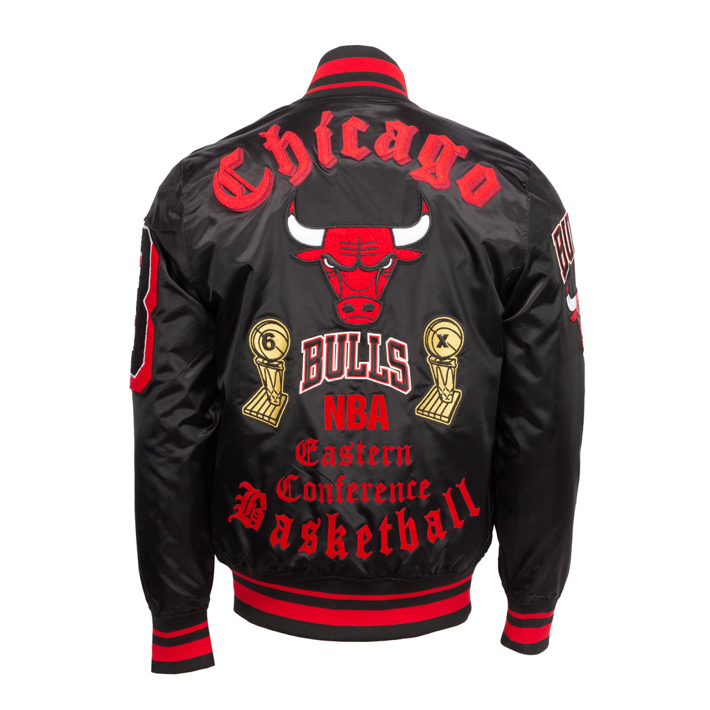 Pro Standard Chicago Bulls Men's Old English Satin Jacket