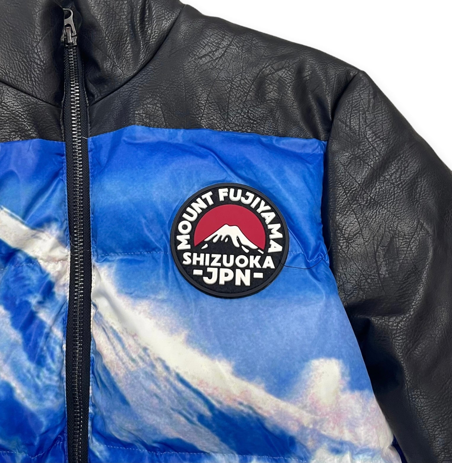 Iro-ochi Mount Fujiyama Puffer Coat