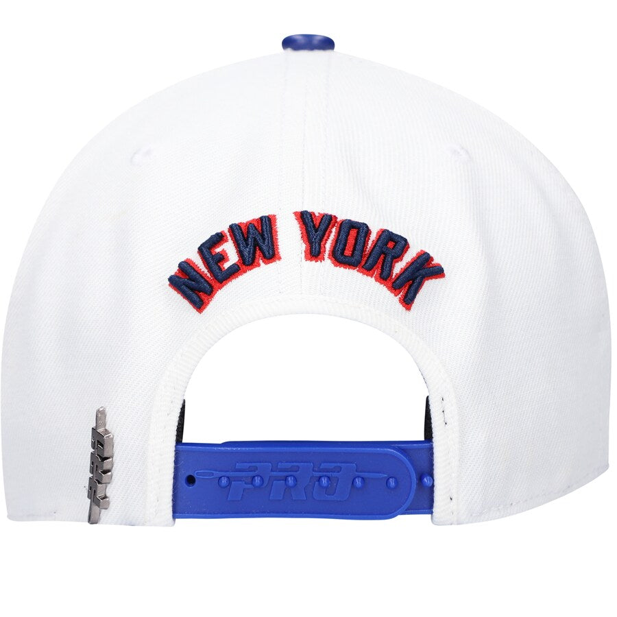 Pro Standard New York Yankees Dip-Dye Snapback Hat